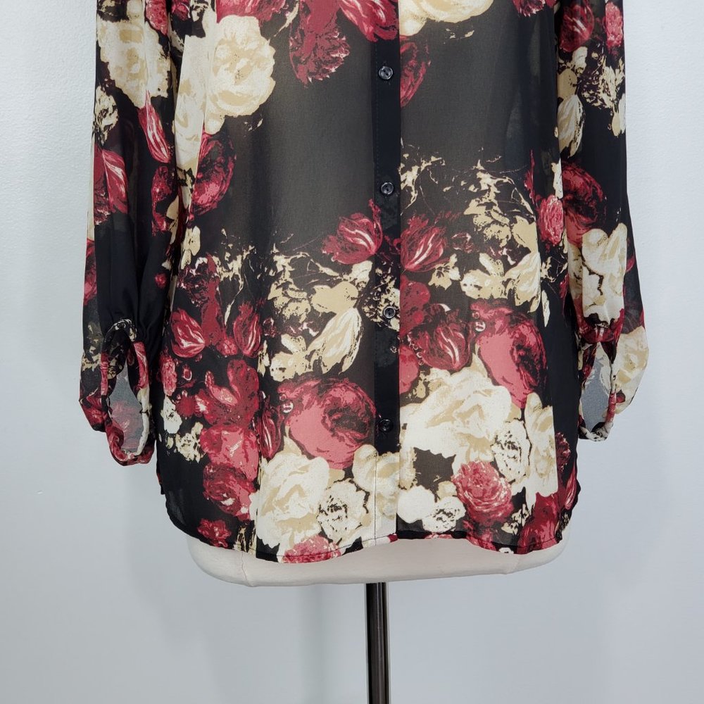 LOFT Outlet Sheer to Semi-Sheer Floral Feminine Button Up Top Blouse Size M - Picture 3 of 11
